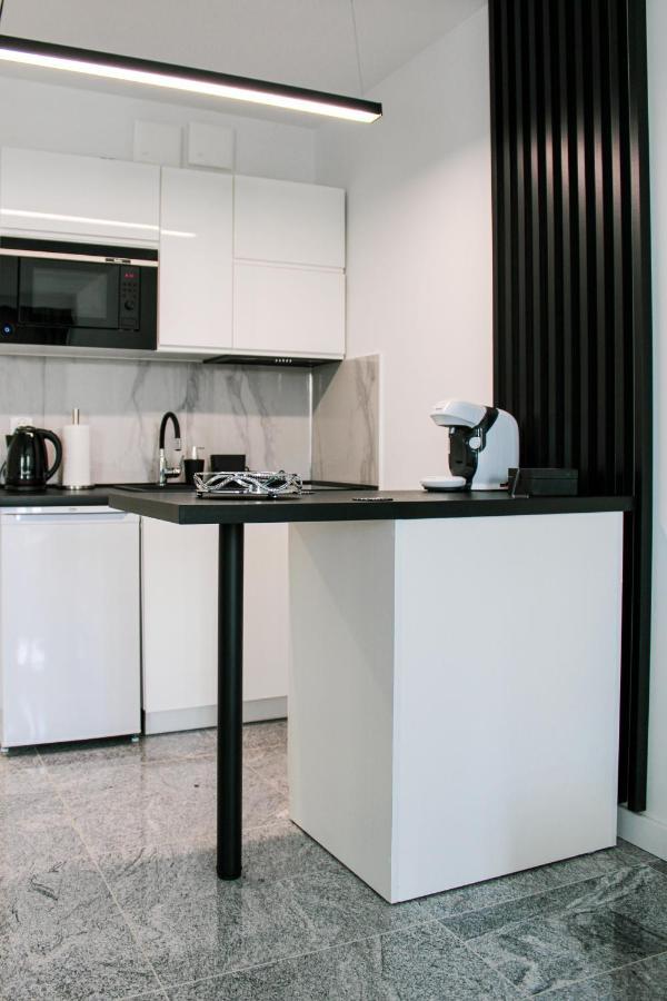 Apartament White-Niska Z Garazem Podziemnym Kielce Bagian luar foto