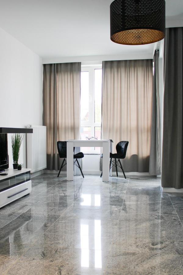 Apartament White-Niska Z Garazem Podziemnym Kielce Bagian luar foto